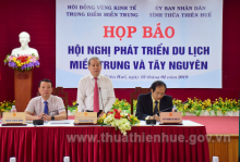 Chủ tịch UBND tỉnh Phan Ngọc Thọ phát biểu tại buổi họp báo