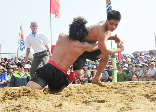 Sinh village's wrestling festival