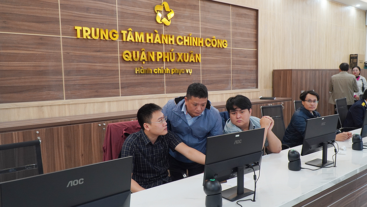 Trung tâm Hành chính công Quận Phú Xuân