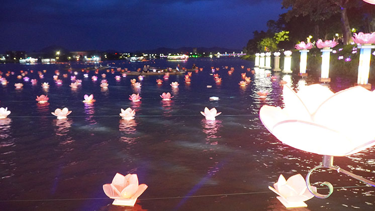 Lung linh đêm hội Hoa đăng tại Festival Huế 2024