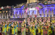 Tại Festival nghề truyền thống Huế 2015