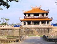 2.	Tu Phuong Vo Su Pavalion (Pavilion of Peace in Four Directions) 