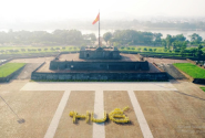 Áo dài và Di sản Huế