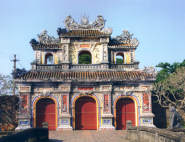 Cổng Hiển Nhơn