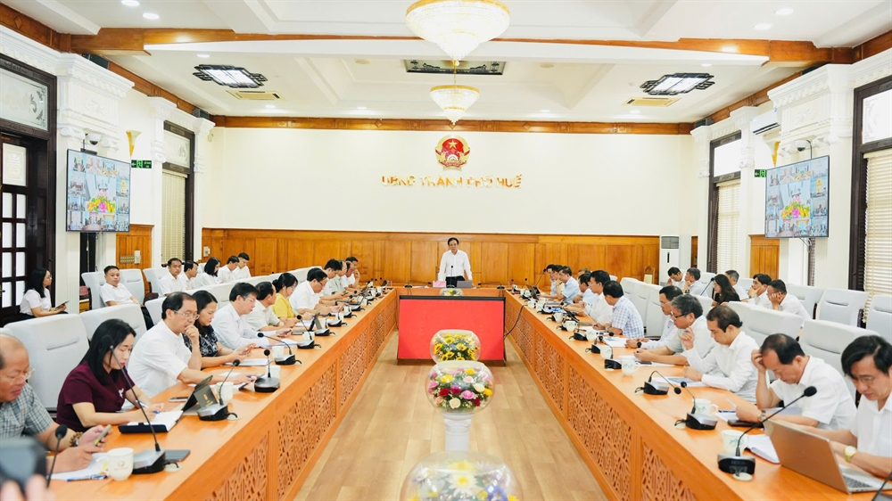 Quyết liệt triển khai c&aacute;c giải ph&aacute;p, phấn đấu ho&agrave;n th&agrave;nh mục ti&ecirc;u tăng trưởng hai con số